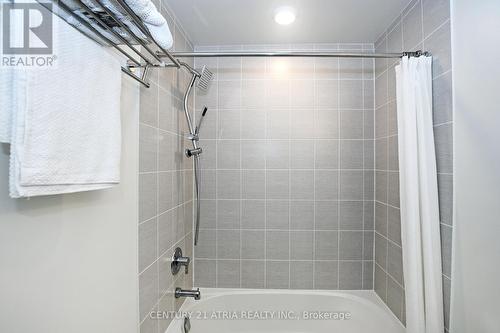 96 - 370 D Red Maple Road, Richmond Hill, ON - Indoor Photo Showing Bathroom