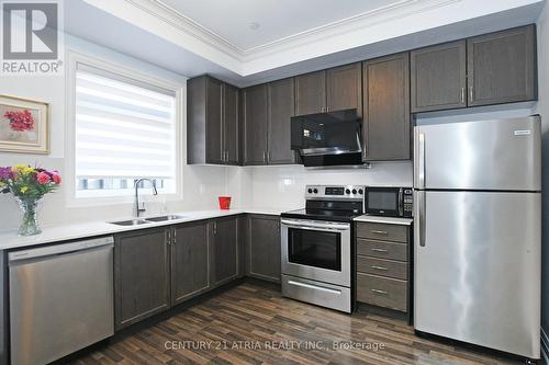 96 - 370 D Red Maple Road, Richmond Hill, ON - Indoor Photo Showing Kitchen With Double Sink
