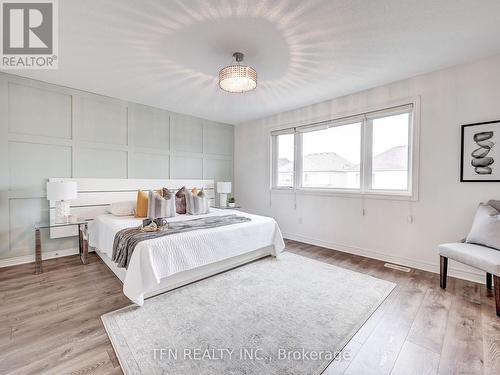 42 Corwin Drive, Bradford West Gwillimbury, ON - Indoor Photo Showing Bedroom