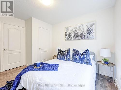 42 Corwin Drive, Bradford West Gwillimbury, ON - Indoor Photo Showing Bedroom