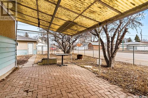 2077 Atkinson Street, Regina, SK - Outdoor