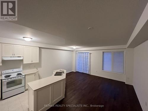 43 Donald Stewart Road, Brampton, ON - Indoor Photo Showing Kitchen