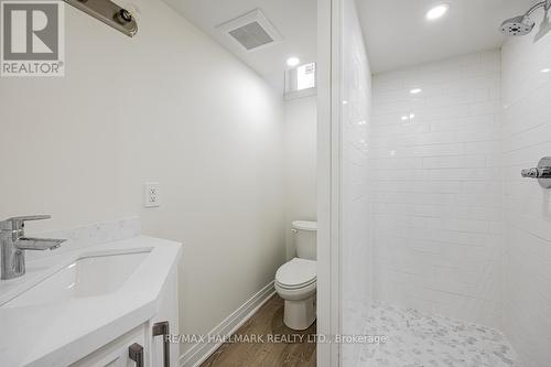 37 Hatherley Road, Toronto, ON - Indoor Photo Showing Bathroom