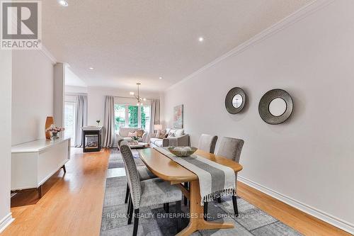 1576 Clarkson Road N, Mississauga, ON - Indoor Photo Showing Dining Room