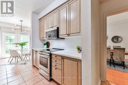 1576 Clarkson Road N, Mississauga, ON - Indoor Photo Showing Kitchen