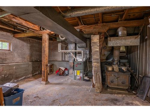 1685 Third Avenue, Rossland, BC - Indoor Photo Showing Basement