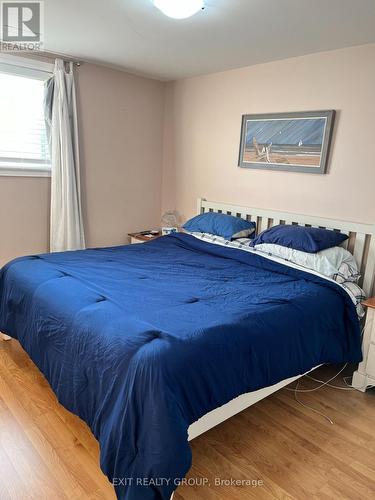 27 Belvedere Road, Quinte West, ON - Indoor Photo Showing Bedroom
