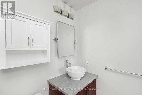304 - 88 Broadway Avenue, Toronto, ON - Indoor Photo Showing Bathroom