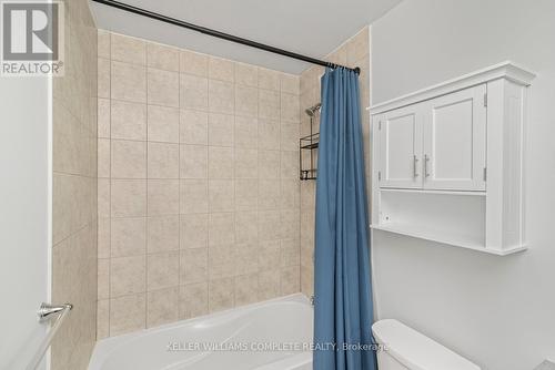 304 - 88 Broadway Avenue, Toronto, ON - Indoor Photo Showing Bathroom