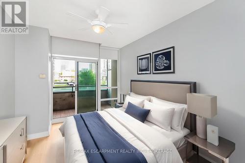 304 - 88 Broadway Avenue, Toronto, ON - Indoor Photo Showing Bedroom