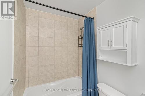 304 - 88 Broadway Avenue, Toronto, ON - Indoor Photo Showing Bathroom