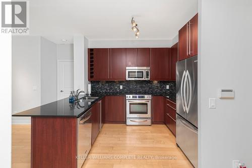 304 - 88 Broadway Avenue, Toronto, ON - Indoor Photo Showing Kitchen With Stainless Steel Kitchen With Double Sink