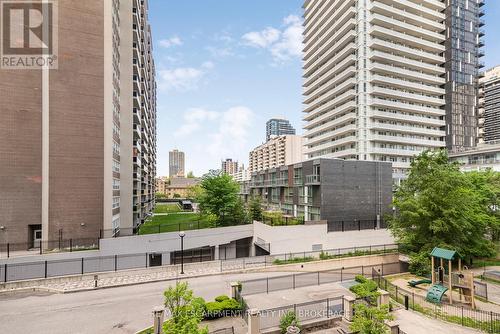 304 - 88 Broadway Avenue, Toronto, ON - Outdoor With Facade