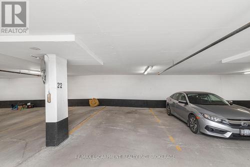 304 - 88 Broadway Avenue, Toronto, ON - Indoor Photo Showing Garage