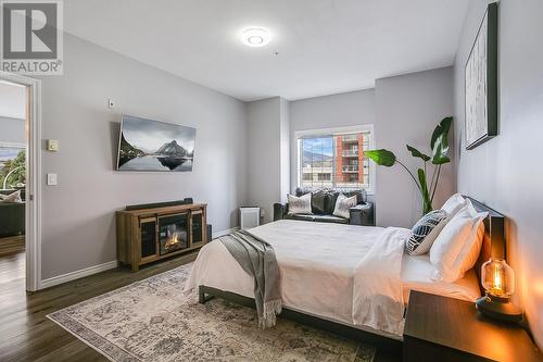 1125 Bernard Avenue Unit# 306, Kelowna, BC - Indoor Photo Showing Bedroom