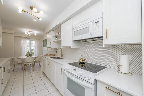 2075 Walker'S Line|Unit #232, Burlington, ON - Indoor Photo Showing Kitchen With Double Sink With Upgraded Kitchen