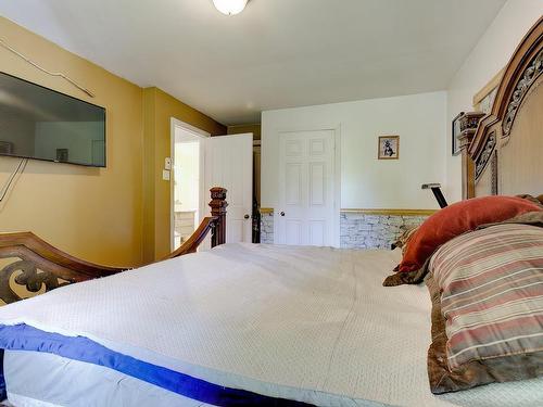 Chambre Ã  coucher principale - 2725 Rue Dufour, Sainte-Julienne, QC - Indoor Photo Showing Bedroom