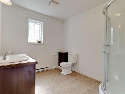 Salle de bains - 2725 Rue Dufour, Sainte-Julienne, QC - Indoor Photo Showing Bathroom