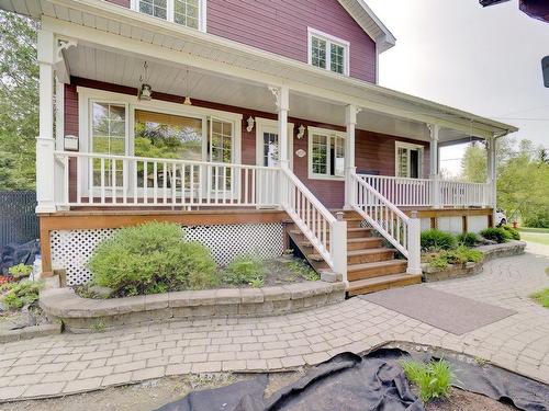 FaÃ§ade - 2725 Rue Dufour, Sainte-Julienne, QC - Outdoor With Deck Patio Veranda