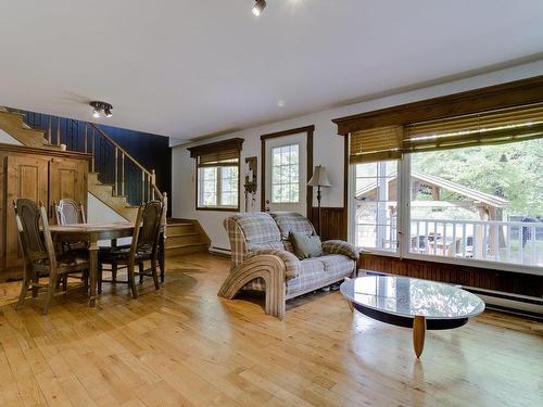 Salon - 2725 Rue Dufour, Sainte-Julienne, QC - Indoor Photo Showing Living Room