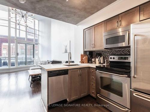 212-255 Richmond St E, Toronto, ON - Indoor Photo Showing Kitchen With Stainless Steel Kitchen With Upgraded Kitchen