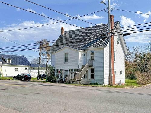 20 Rte 13, Crapaud, PE 