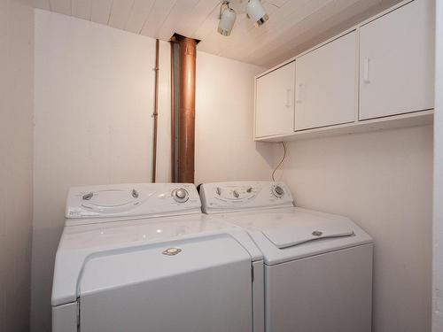 Laundry room - 446 13E Rue, Laval (Laval-Des-Rapides), QC - Indoor Photo Showing Laundry Room