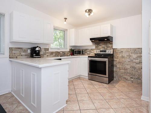 Kitchen - 446 13E Rue, Laval (Laval-Des-Rapides), QC - Indoor Photo Showing Kitchen