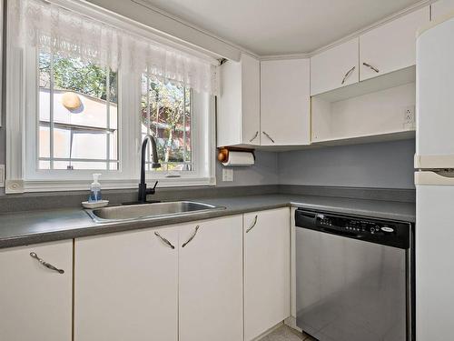 Kitchen - 657 Rue Boileau, Rivière-Rouge, QC - Indoor Photo Showing Kitchen