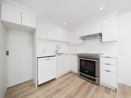 Kitchen - 4903Z  - 4905Z Av. Grosvenor, Montréal (Côte-Des-Neiges/Notre-Dame-De-Grâce), QC - Indoor Photo Showing Kitchen