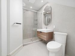 Ensuite bathroom - 