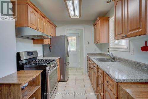 7655 Anaka Drive, Mississauga, ON - Indoor Photo Showing Kitchen With Double Sink