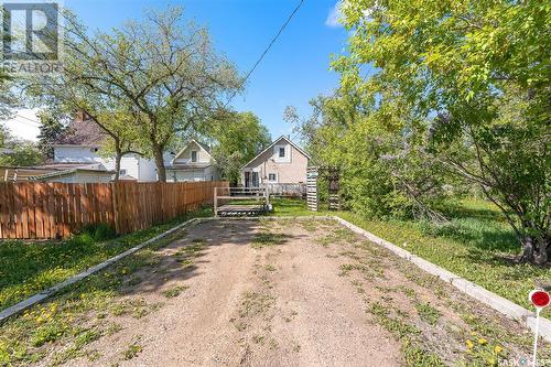 443 Athabasca Street W, Moose Jaw, SK - Outdoor