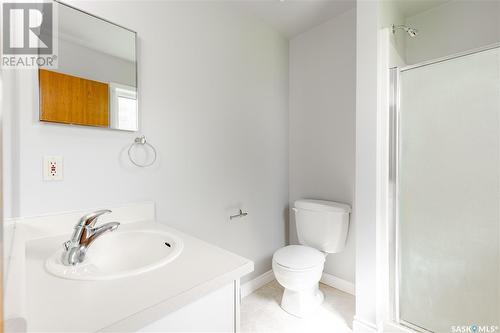 512 W 1St Street, Wilkie, SK - Indoor Photo Showing Bathroom