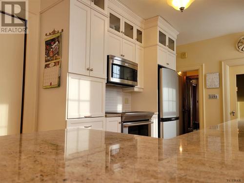 34 Niven St, Temiskaming Shores, ON - Indoor Photo Showing Kitchen