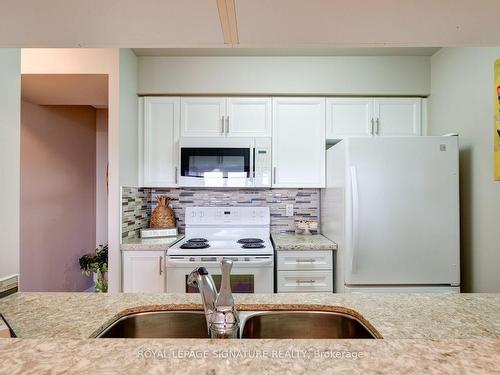 1018-1200 The Esplanade  N, Pickering, ON - Indoor Photo Showing Kitchen With Double Sink