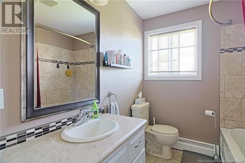 10 Hollybrook Street, Fredericton, NB - Indoor Photo Showing Bathroom