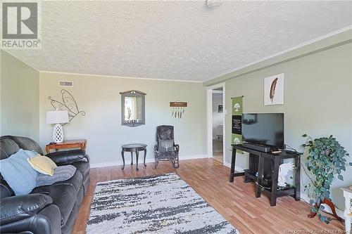 10 Hollybrook Street, Fredericton, NB - Indoor Photo Showing Living Room