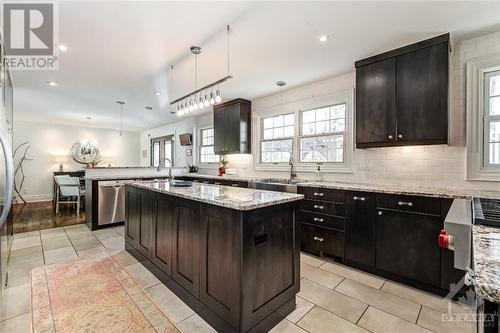 224 Crocus Avenue, Ottawa, ON - Indoor Photo Showing Kitchen With Upgraded Kitchen