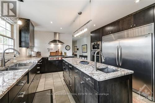 224 Crocus Avenue, Ottawa, ON - Indoor Photo Showing Kitchen With Double Sink With Upgraded Kitchen