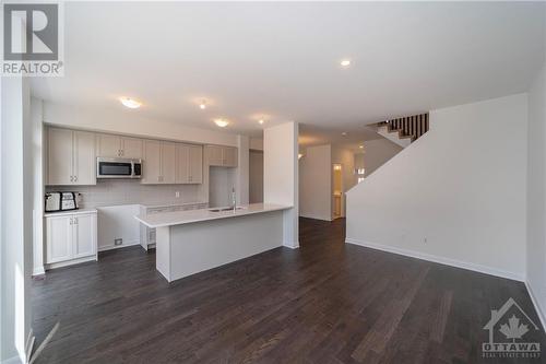 758 Jennie Trout Terrace, Ottawa, ON - Indoor Photo Showing Kitchen