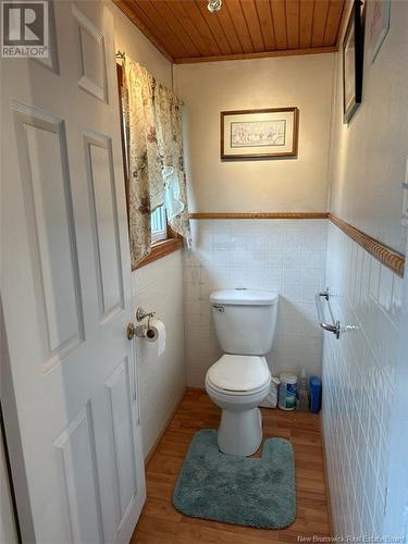 140 De L'Église Road, Lac Baker, NB - Indoor Photo Showing Bathroom