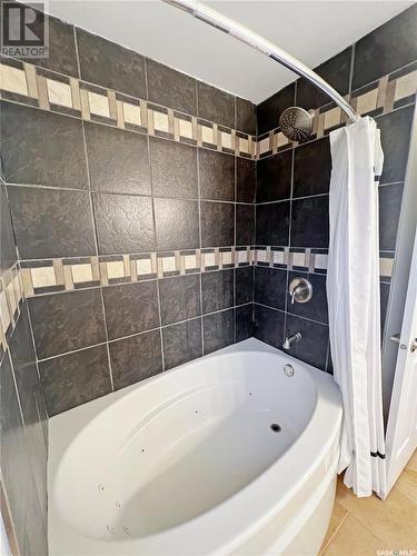 16 Pine Crescent, Candle Lake, SK - Indoor Photo Showing Bathroom