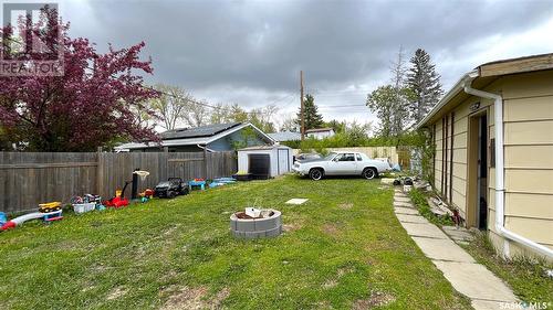 5228 7Th Avenue, Regina, SK - Outdoor