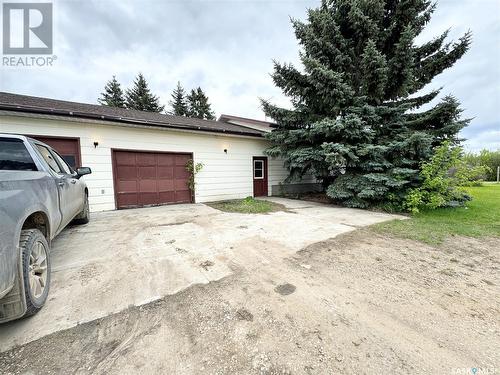 110 1St Street W, Paynton, SK - Outdoor