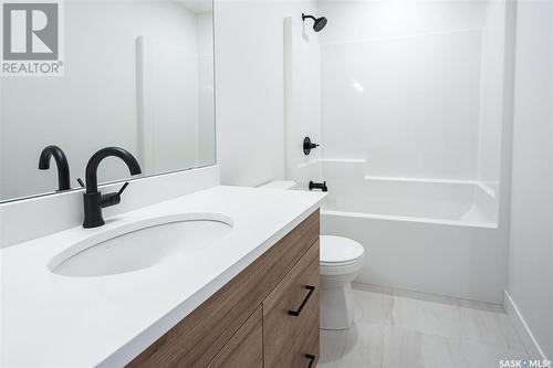 1308 14Th Street E, Saskatoon, SK - Indoor Photo Showing Bathroom