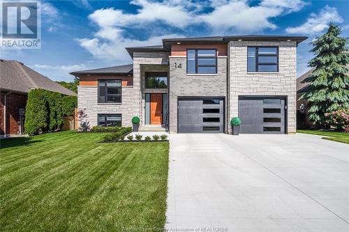 14 Primrose Drive, Kingsville, ON - Outdoor With Facade