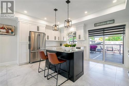 14 Primrose Drive, Kingsville, ON - Indoor Photo Showing Kitchen With Upgraded Kitchen