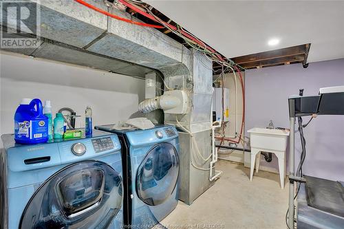 3025 Woodlawn Avenue, Windsor, ON - Indoor Photo Showing Laundry Room