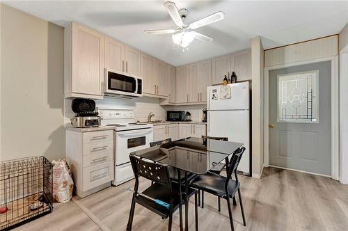 273 Normanhurst Avenue, Hamilton, ON - Indoor Photo Showing Kitchen